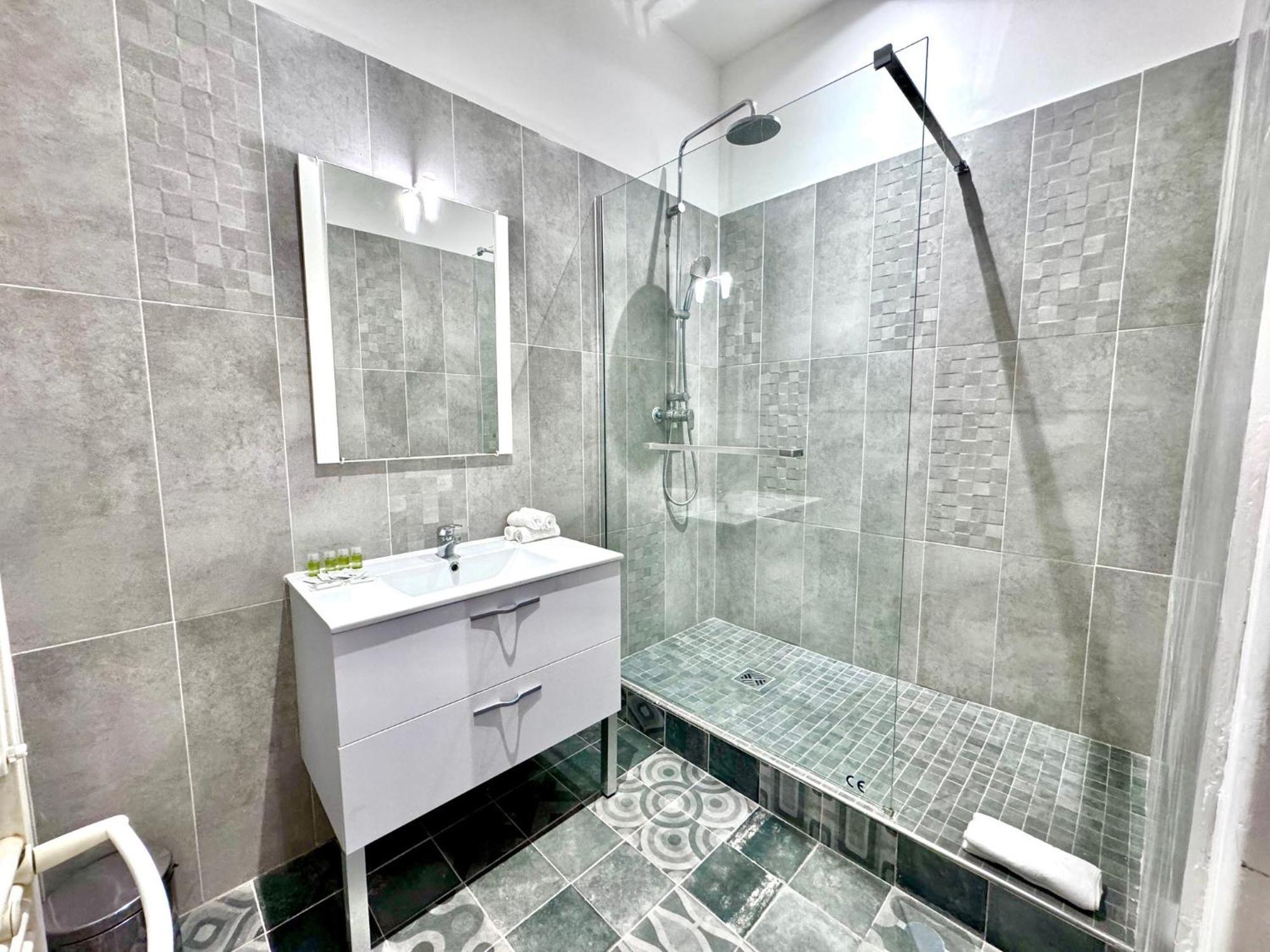 Aparthotel Riviera - Pont Vieux 2 - Old Town - Charm 2 Bedrooms Apartement Ac - 5Mn Beach Nice Bagian luar foto